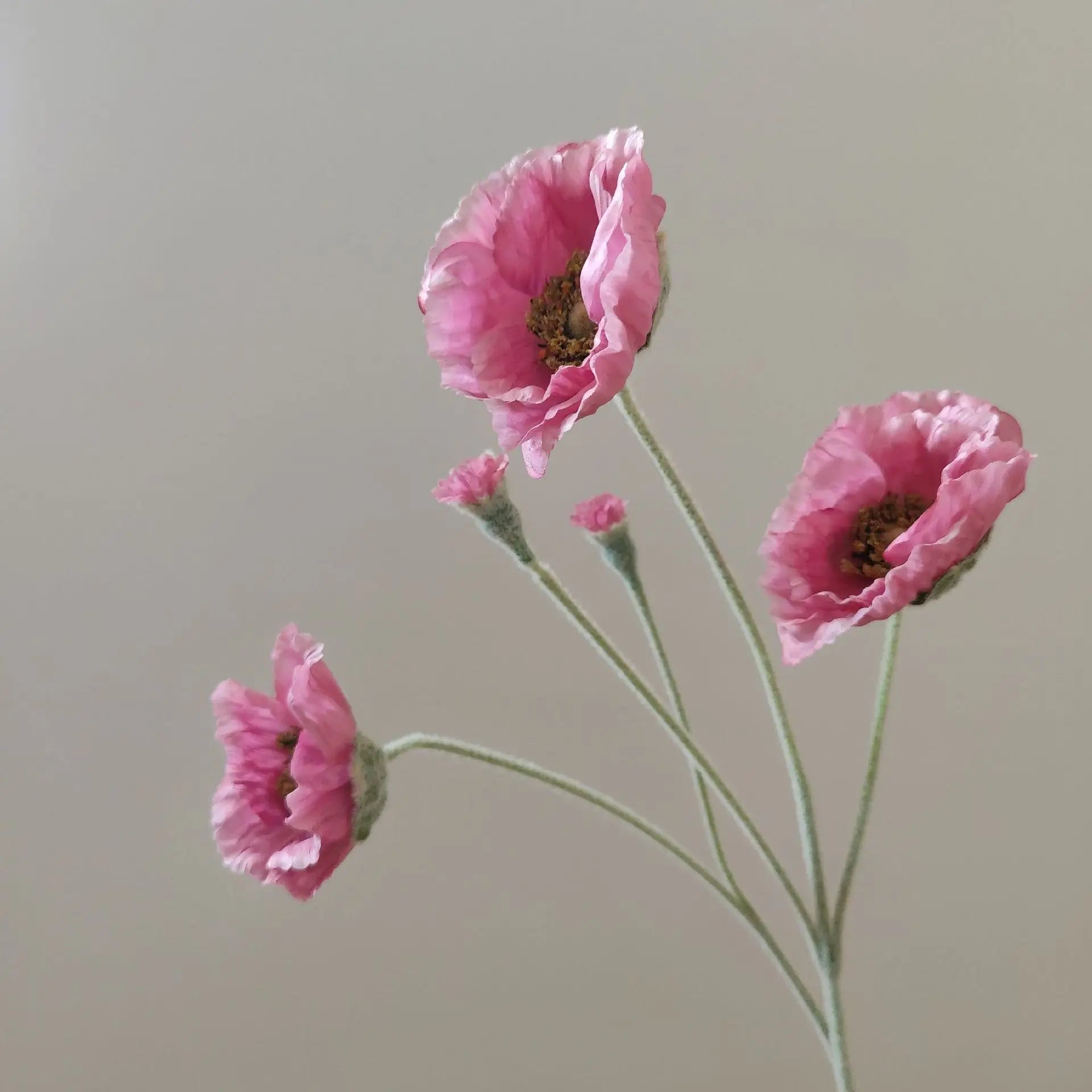 باقة زهور بيضاء اصطناعية